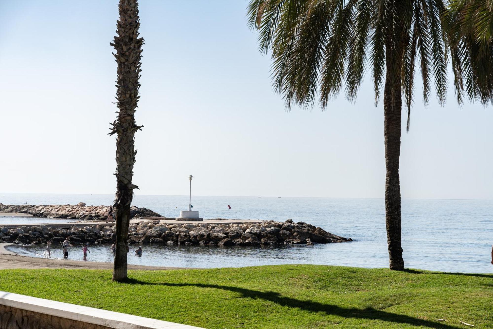 Апартаменти A La Orilla Del Mar, Pedregalejo Рінкон-де-ла-Вікторія Екстер'єр фото