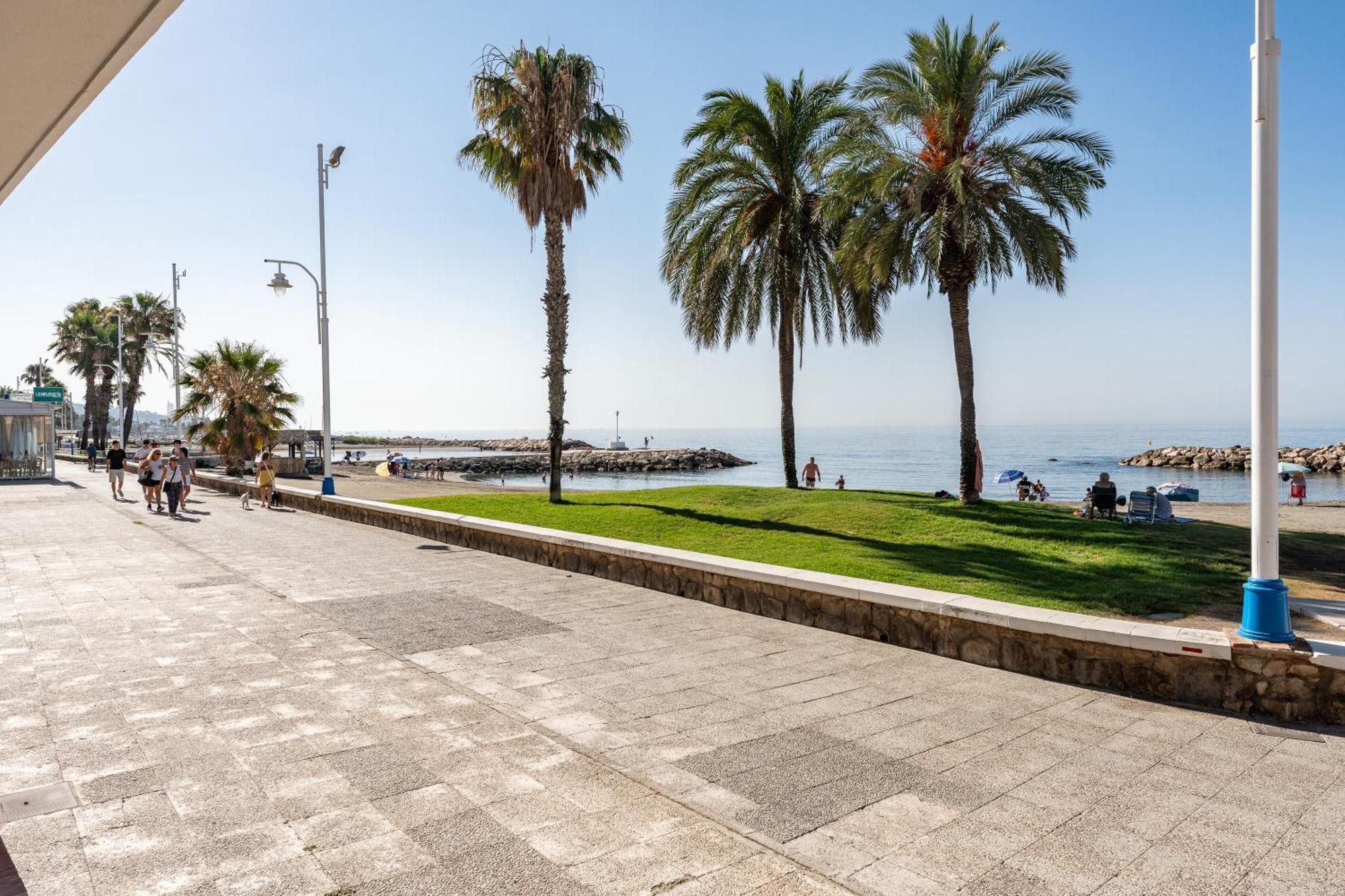 Апартаменти A La Orilla Del Mar, Pedregalejo Рінкон-де-ла-Вікторія Екстер'єр фото